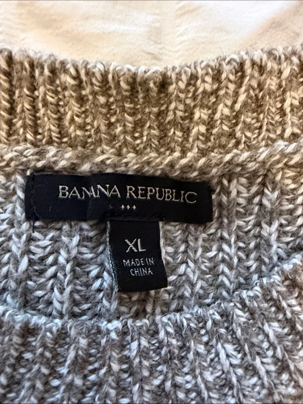Banana Republic Men's Crewneck Marled Grey Sweater